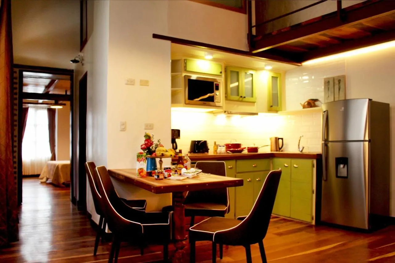 Old Town Quito Suites Apartment