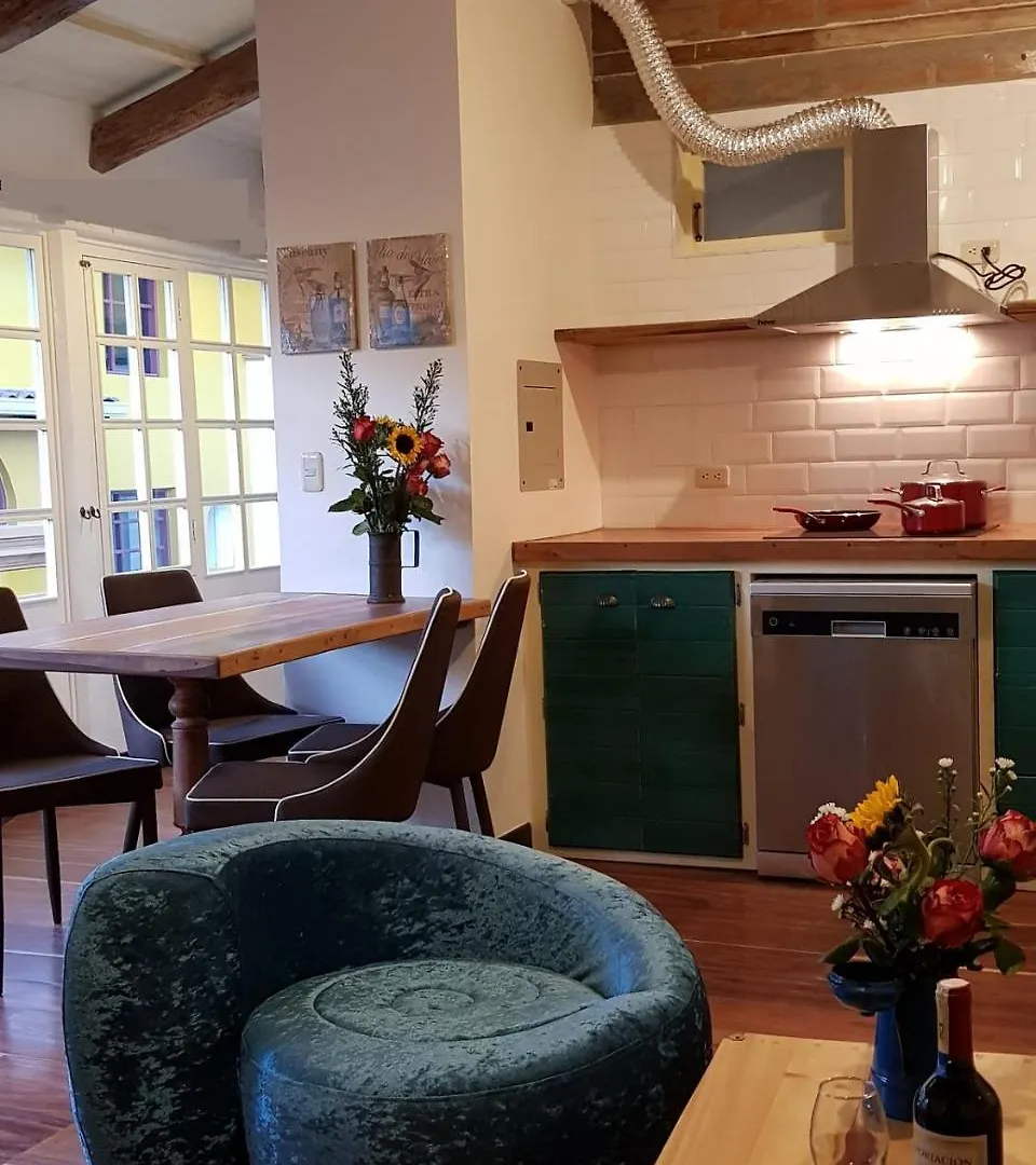 Old Town Quito Suites Apartment